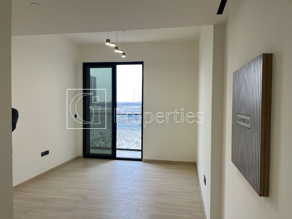 On The Pool | Corner Unit | Large Unit | Brand New - 4