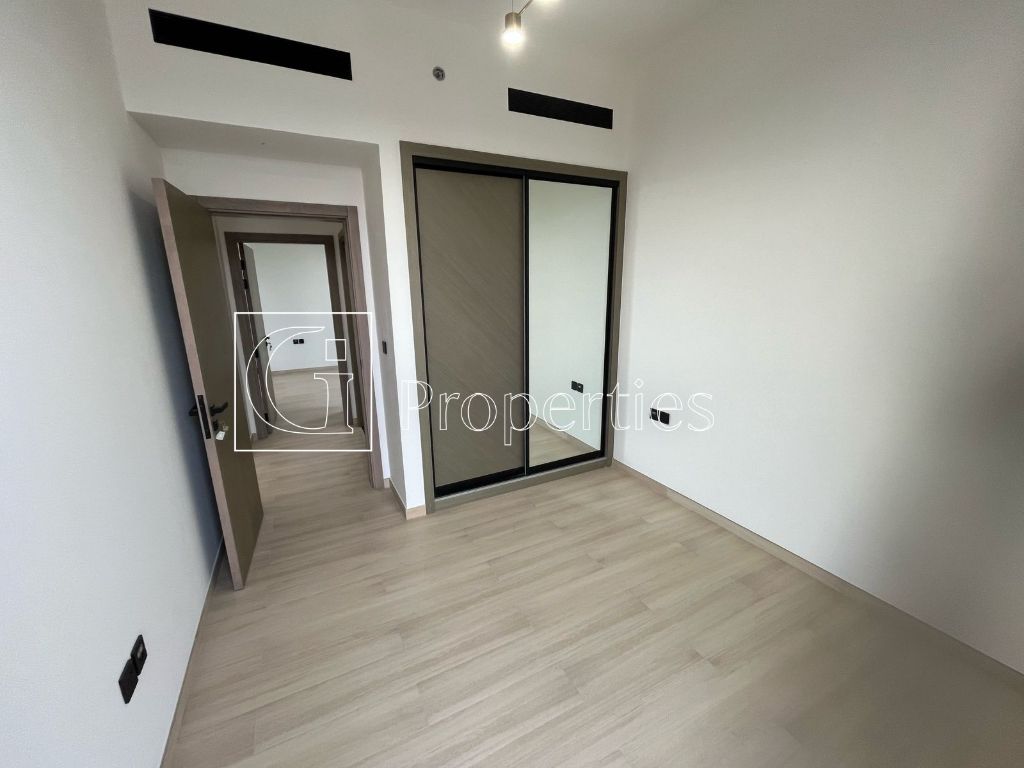 On The Pool | Corner Unit | Large Unit | Brand New - 8