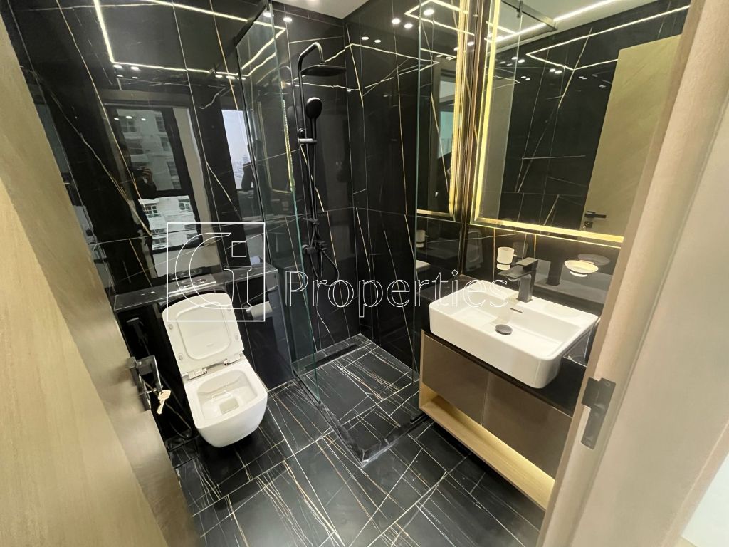 On The Pool | Corner Unit | Large Unit | Brand New - 12