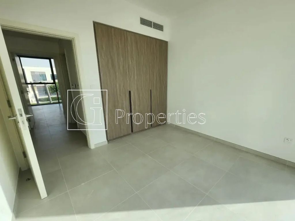 Vacant | Ready to Move | Unfurnished | Brand New - 7