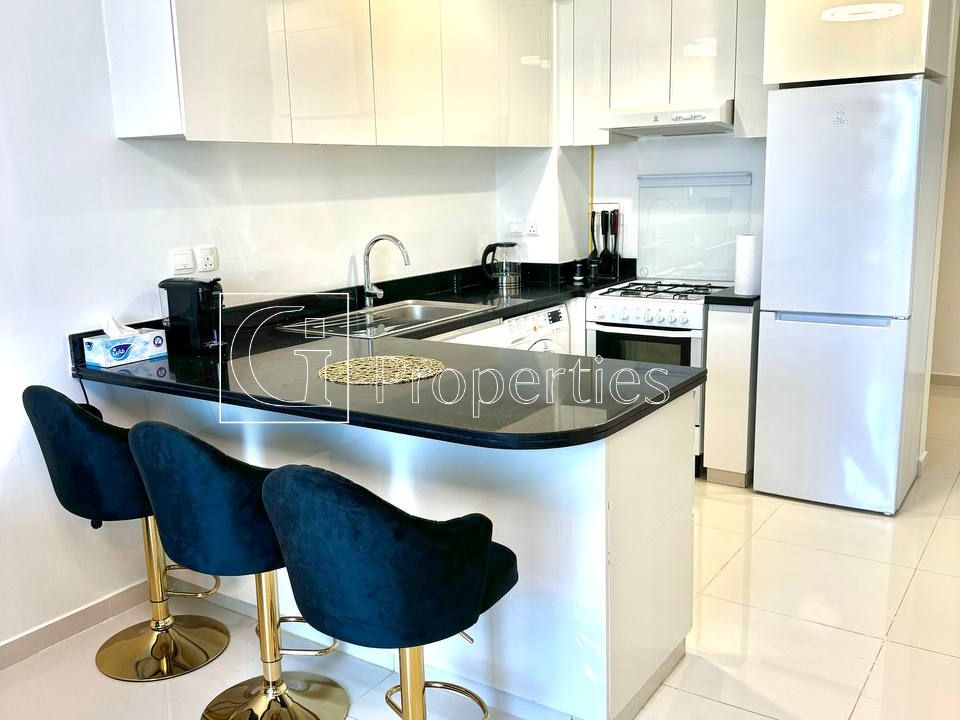 FULLY FURNISHED | HIGH FLOOR | PRIME LOCATION - 7