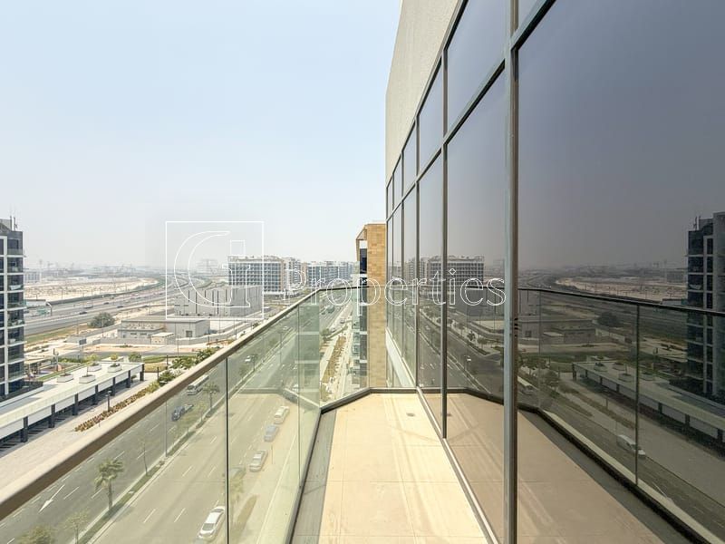 Spacious 3BR in Azizi Riviera, Meydan One - 9