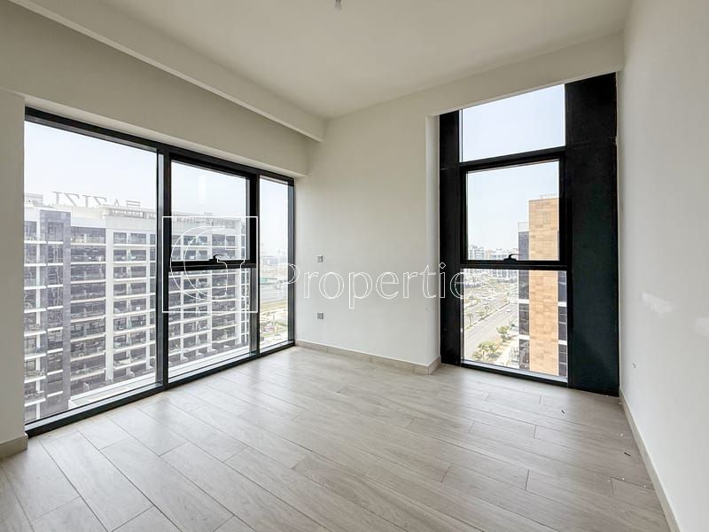 Spacious 3BR in Azizi Riviera, Meydan One - 2