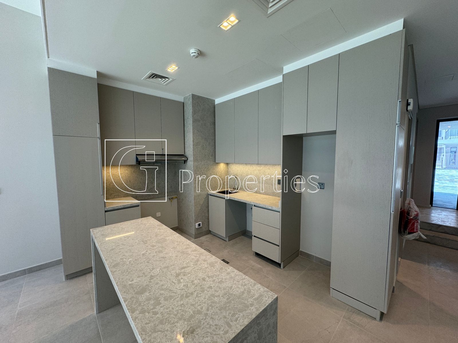 Big Plot | Unfurnished | Spacious Layout | Vacant - 3