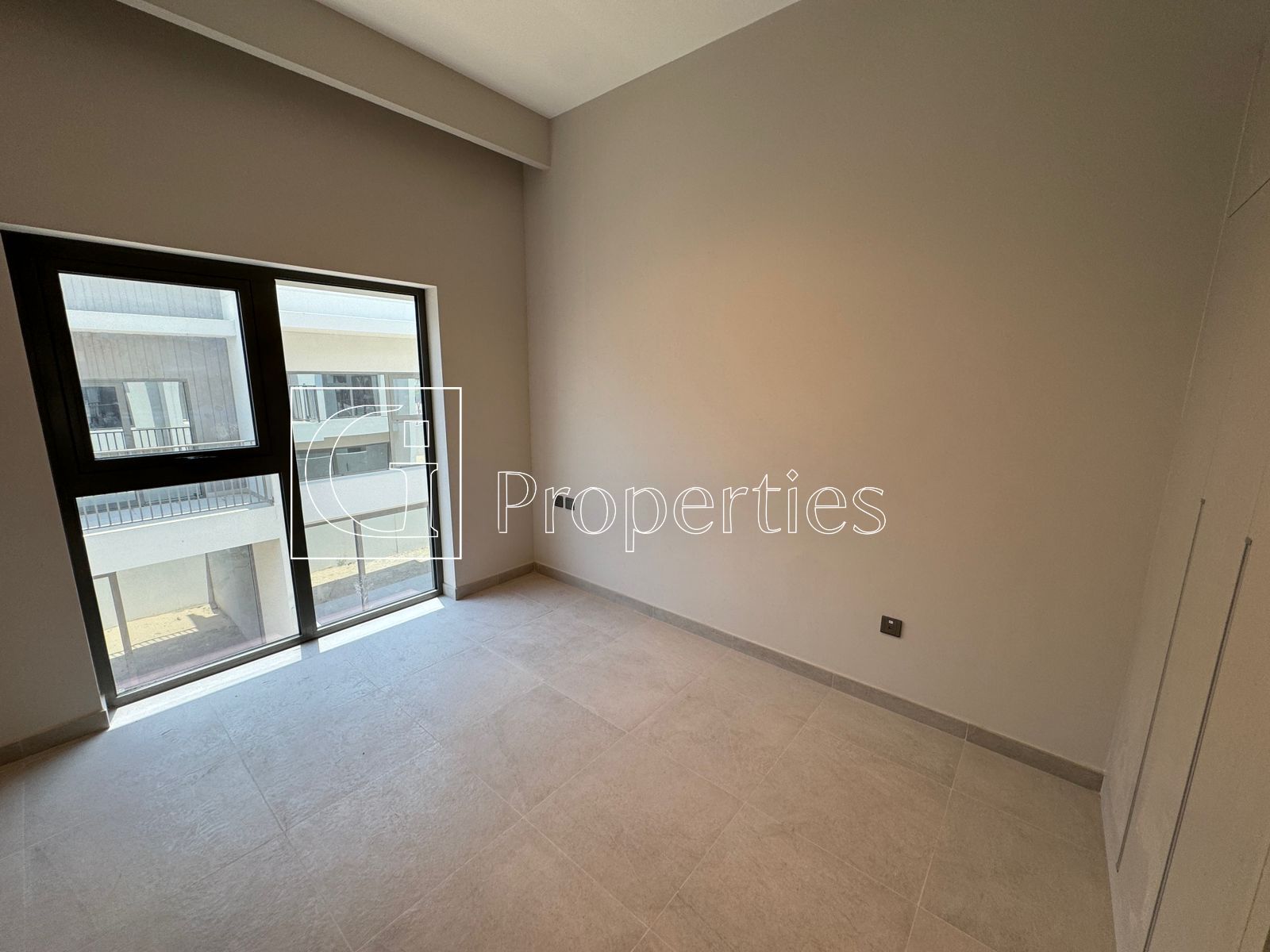 Big Plot | Unfurnished | Spacious Layout | Vacant - 5