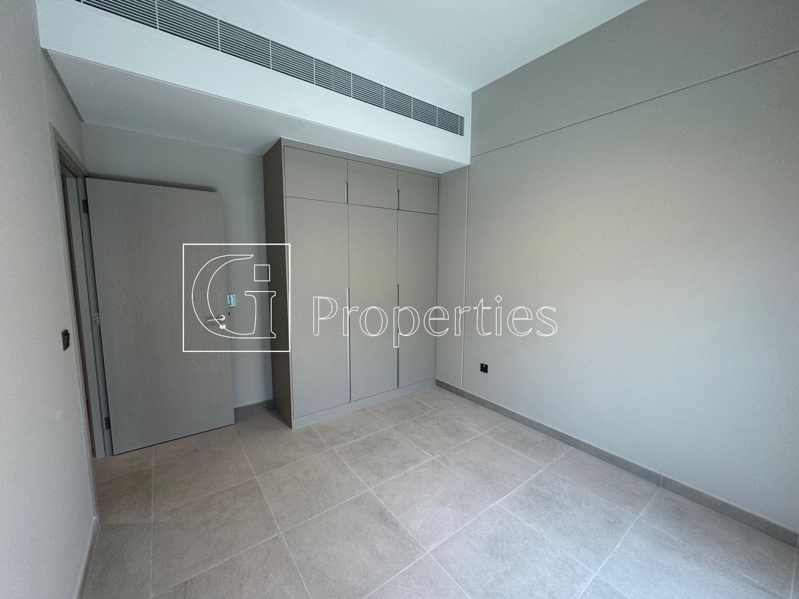 Big Plot | Unfurnished | Spacious Layout | Vacant - 7