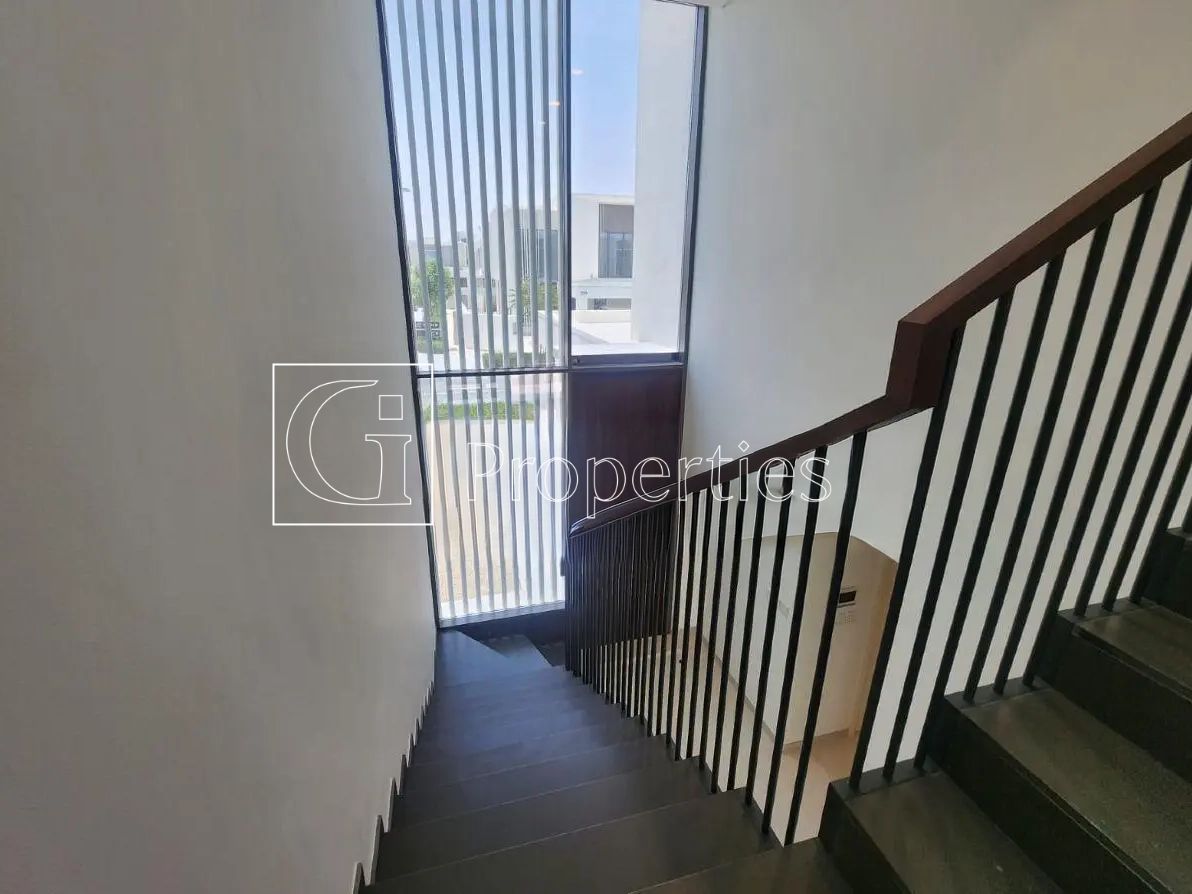 Luxurious Layout | Brand New | Landscaped - 5