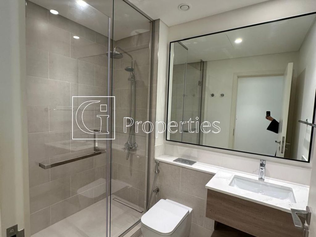 Luxurious Layout | Brand New | Landscaped - 10