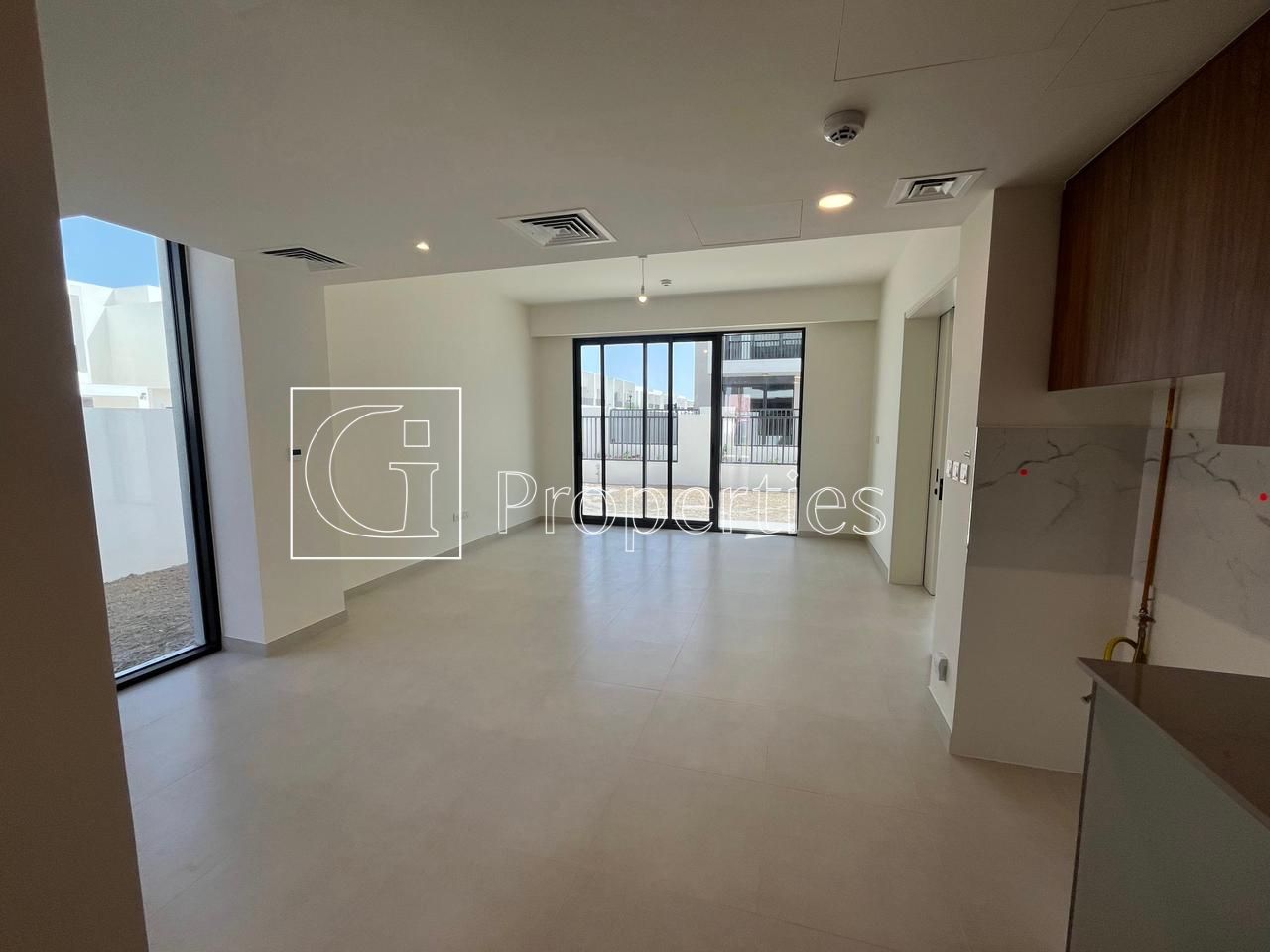 Single Row | Close to Park | Brand New - 2