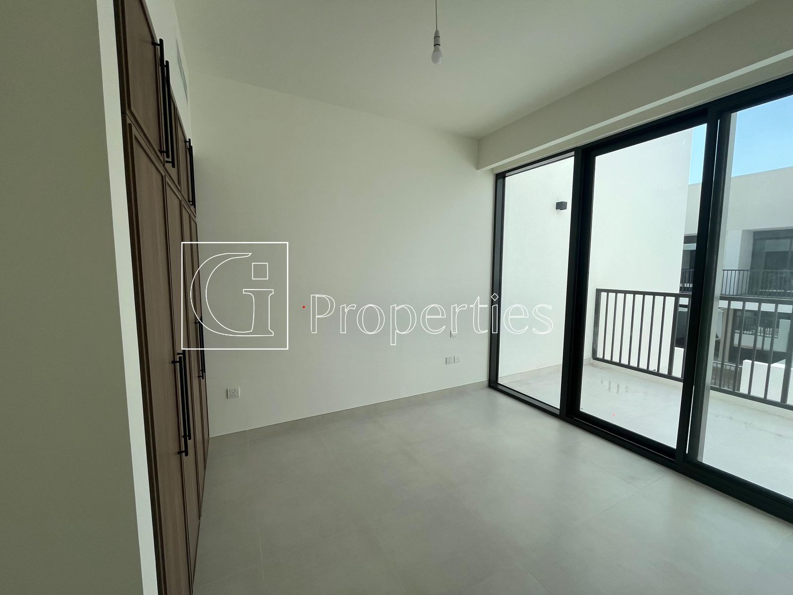 Single Row | Close to Park | Brand New - 6