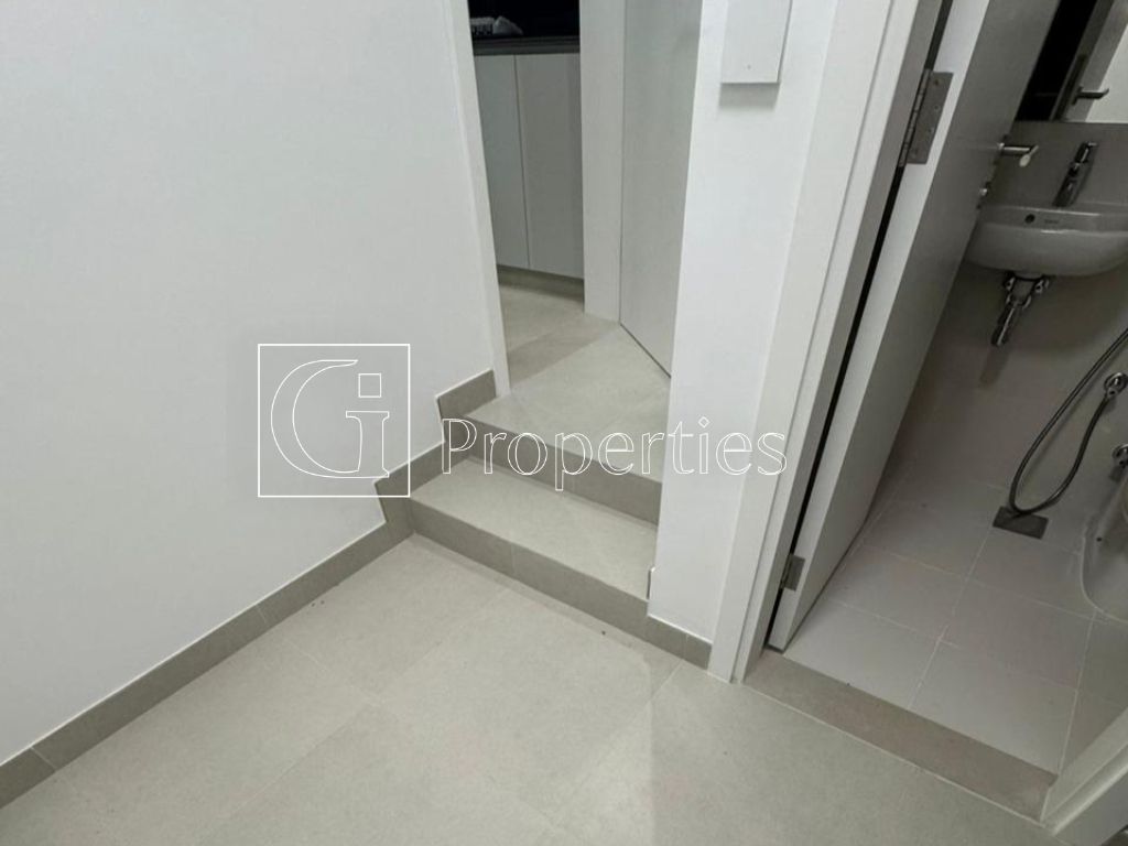 Vacant | Ready to Move | Brand New - 7