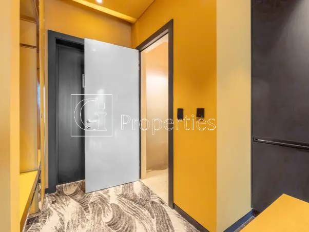 Fully Furnished | Good Location | 4 Cheques - 10