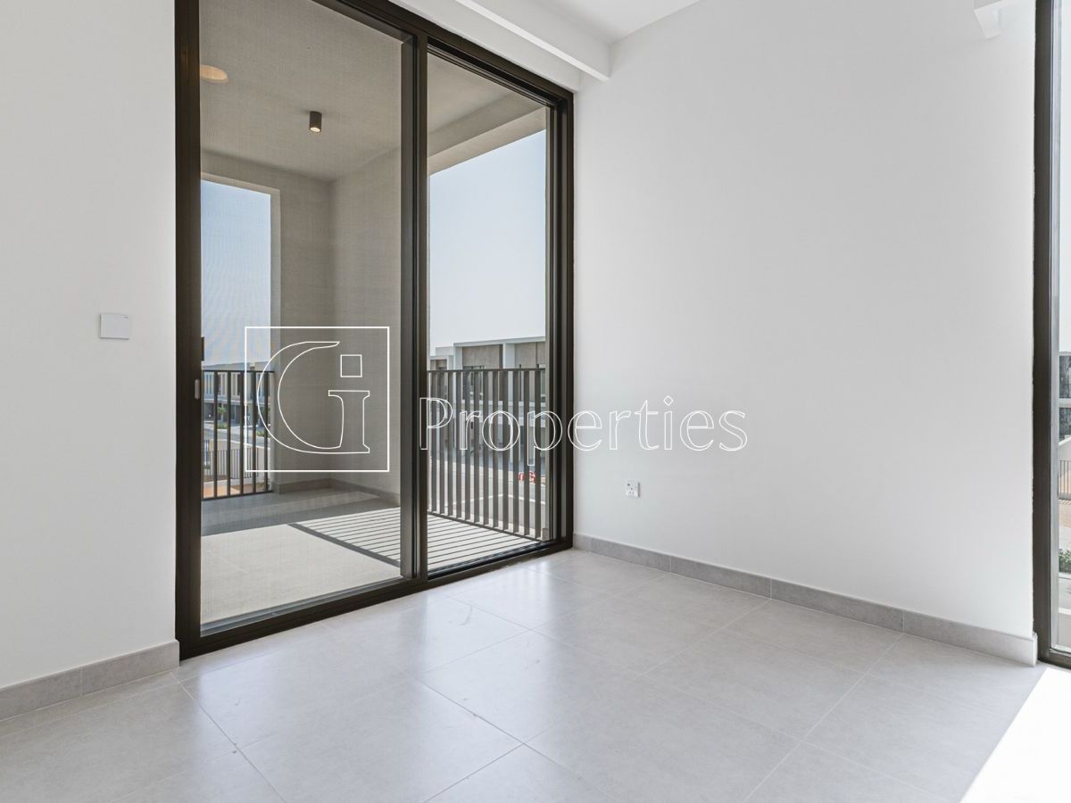 Biggest Plot | Corner Unit | Brand New - 12