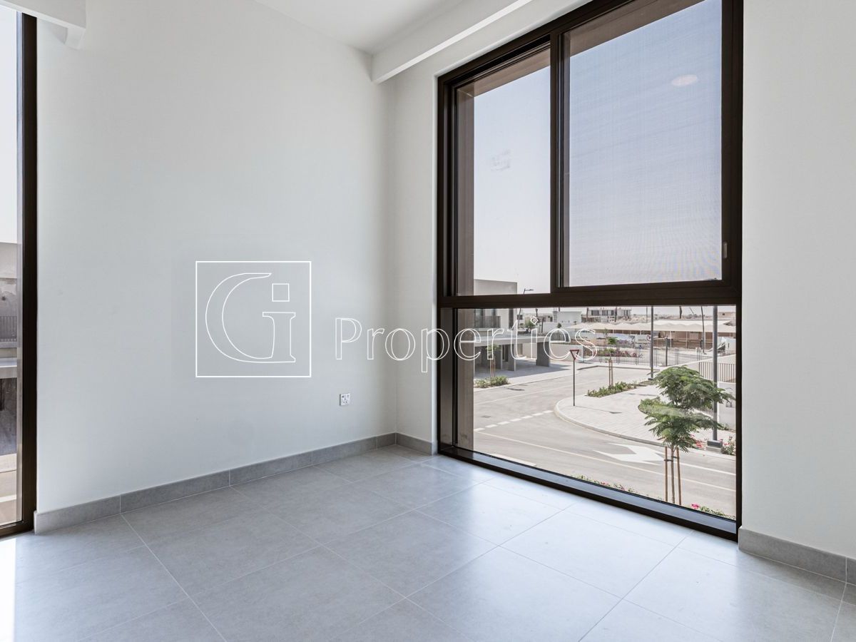 Biggest Plot | Corner Unit | Brand New - 16