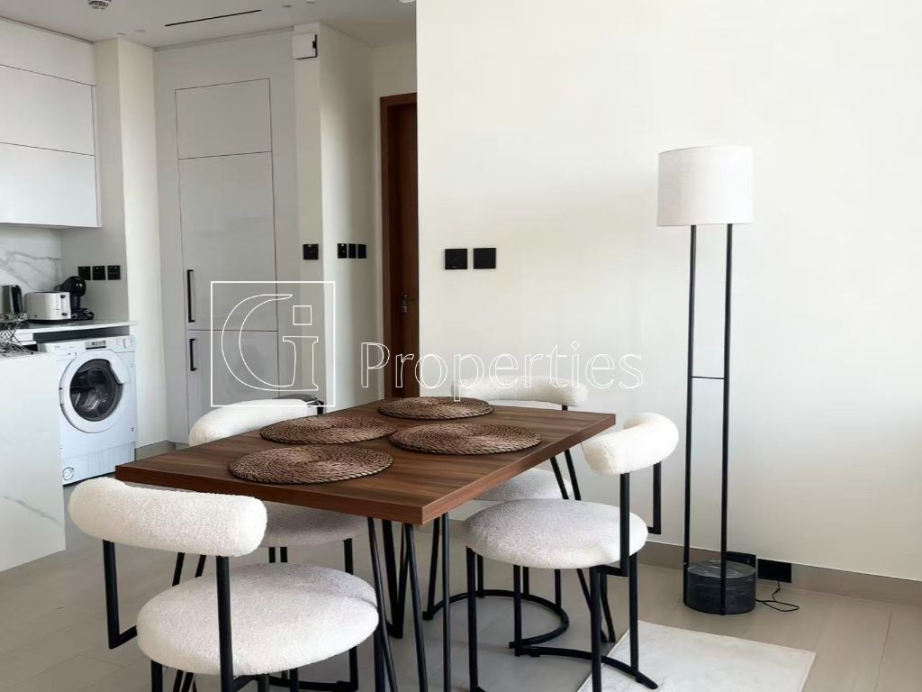 Modern 1BR | High Floor | Fully Furnished - 3