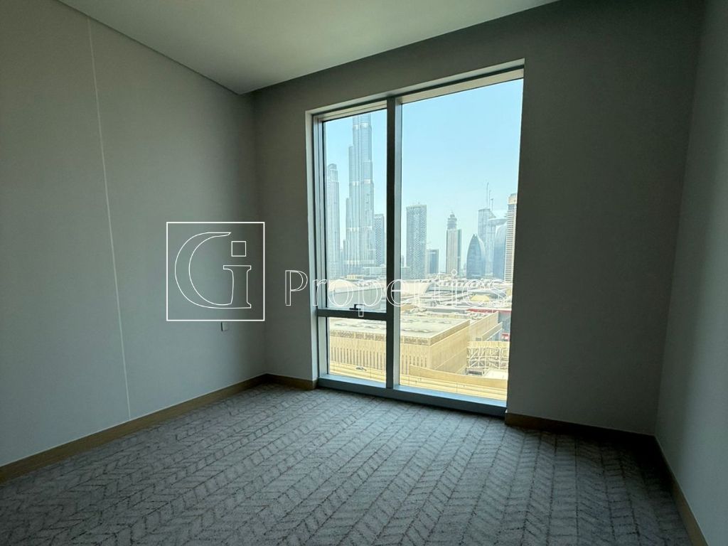 Burj Khalifa View | Unfurnished | Spacious Layout - 1