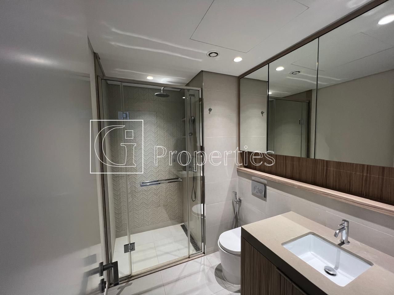 On High Floor | Vacant | End Users Favorite - 12