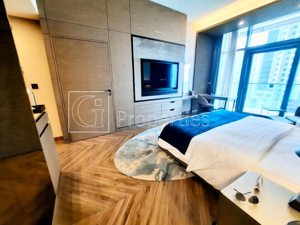 Fully Furnished | Burj Khalifa View | Lowest Price - 4