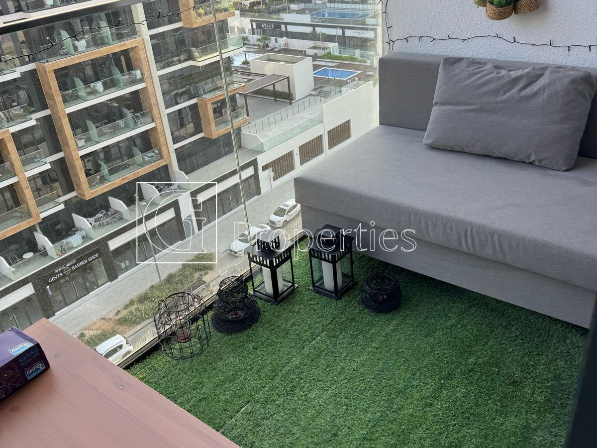 Modern Studio | High Floor | Community View - 6