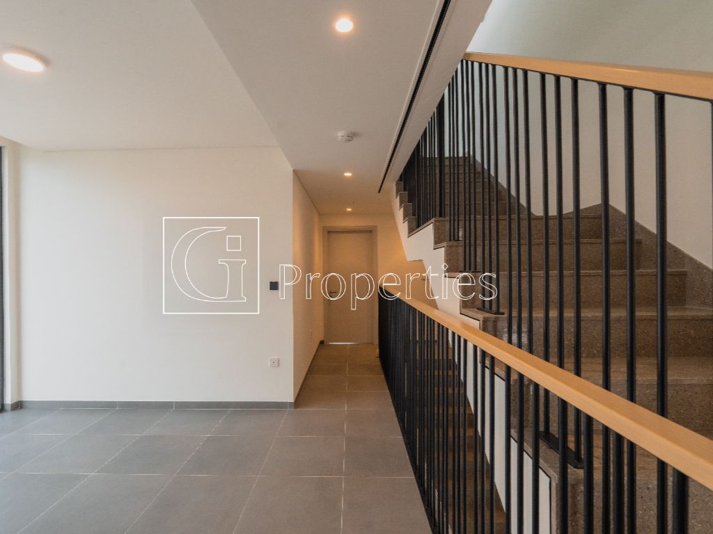 Single Row | Close to Amenities | Big Layout - 5