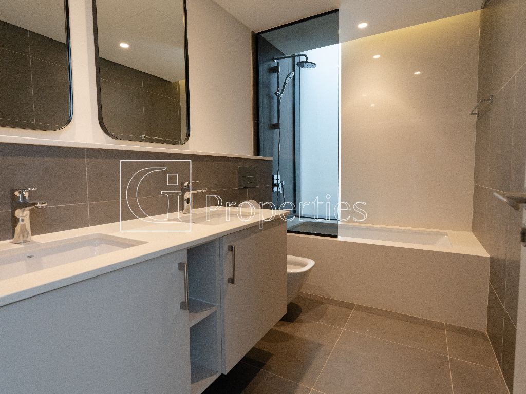 Single Row | Close to Amenities | Big Layout - 8