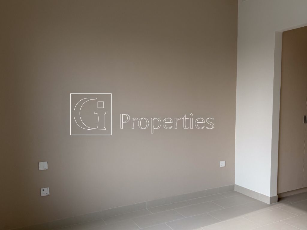 High Floor | Pool View | Unfurnished - 9