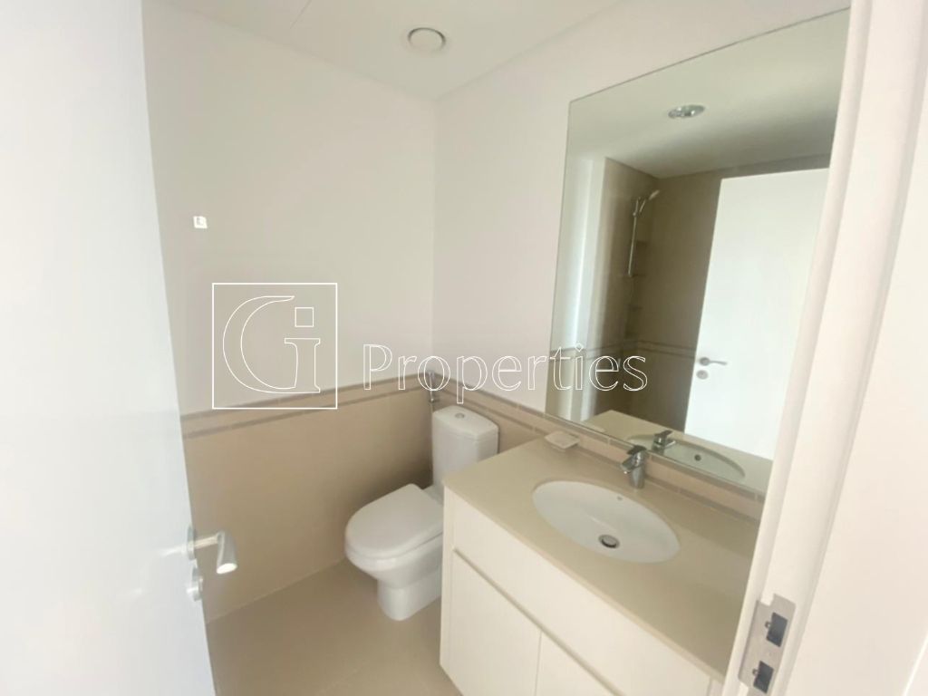 High Floor | Unfurnished Unit | Pool View - 8