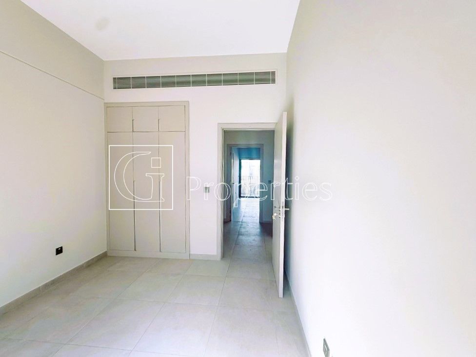 Vacant | Ready to Move | Fitted Kitchen - 8