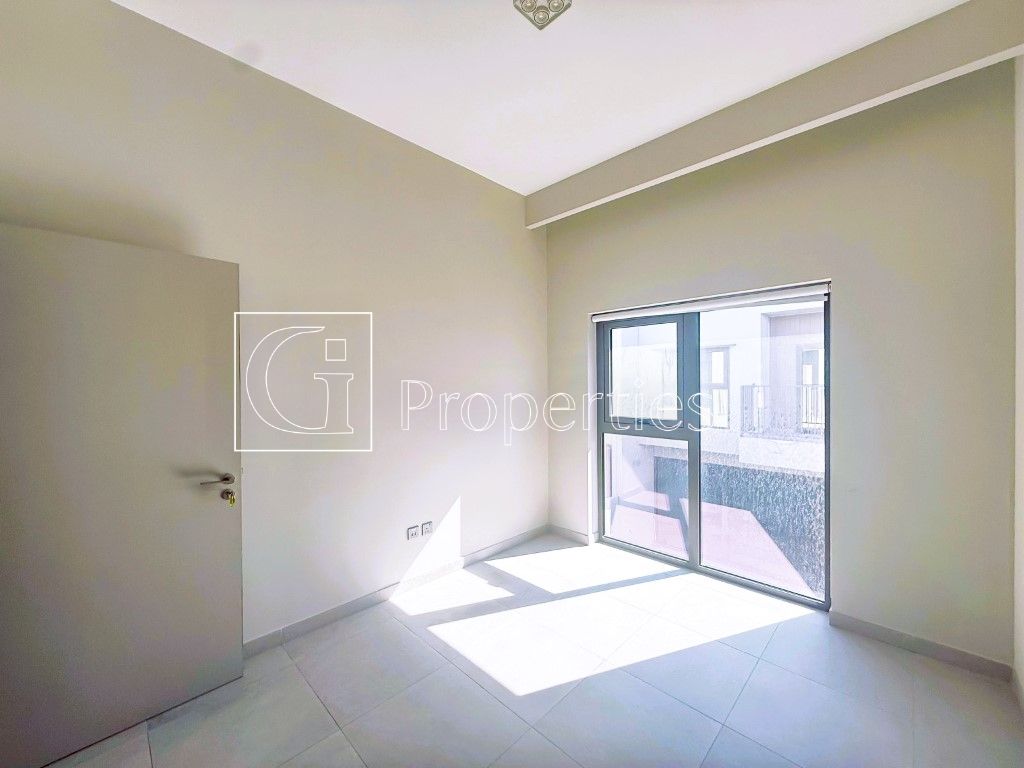 Vacant | Ready to Move | Fitted Kitchen - 9