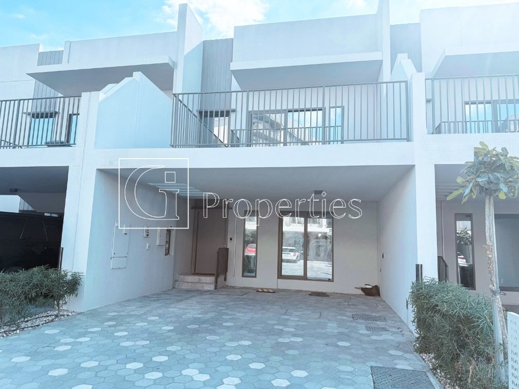 Vacant | Ready to Move | Fitted Kitchen - 15