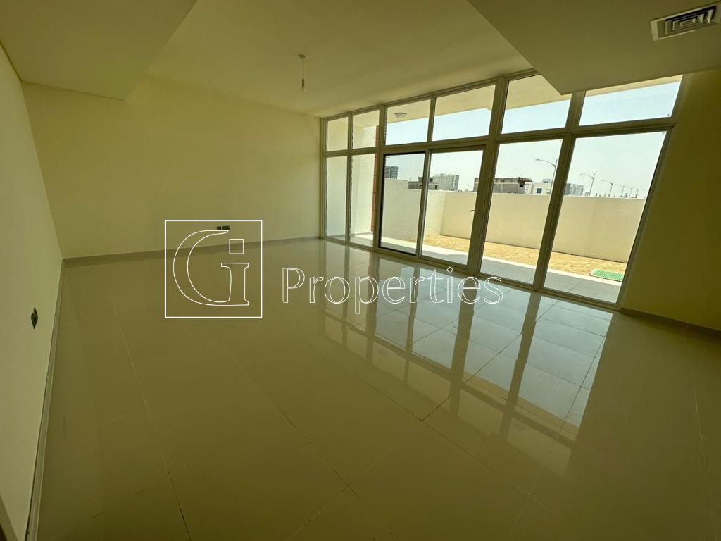 Vacant | Unique Layout | 4BR + Maid's Room - 2