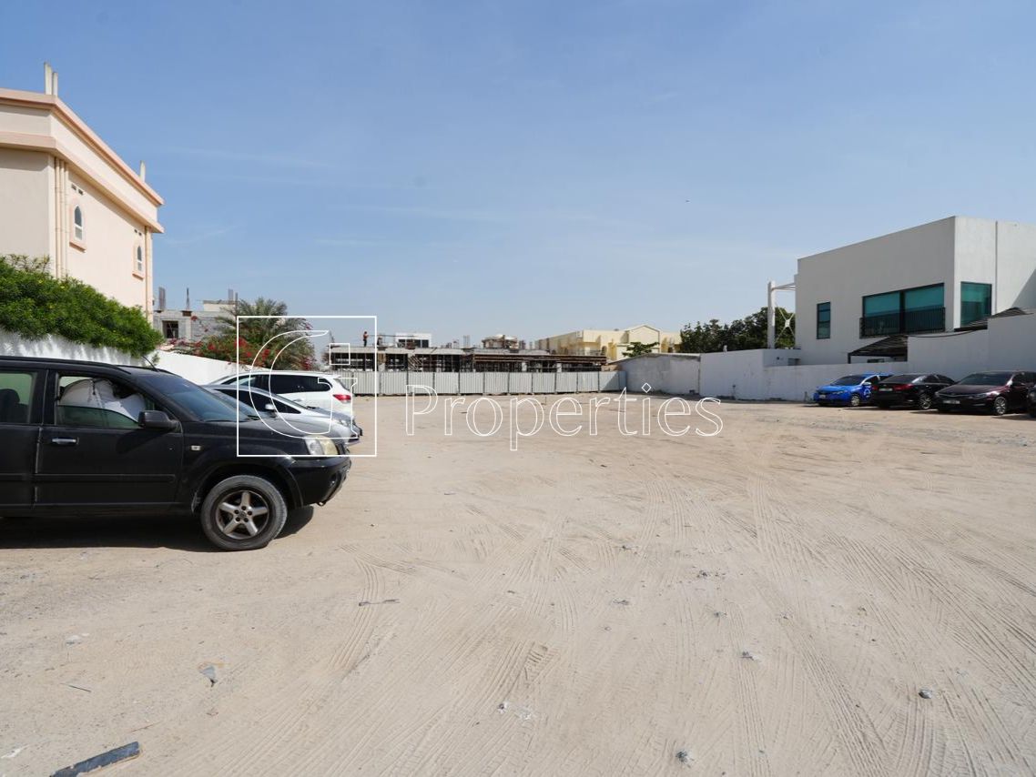 Big Plot | Re-Sale | Good Location - 5