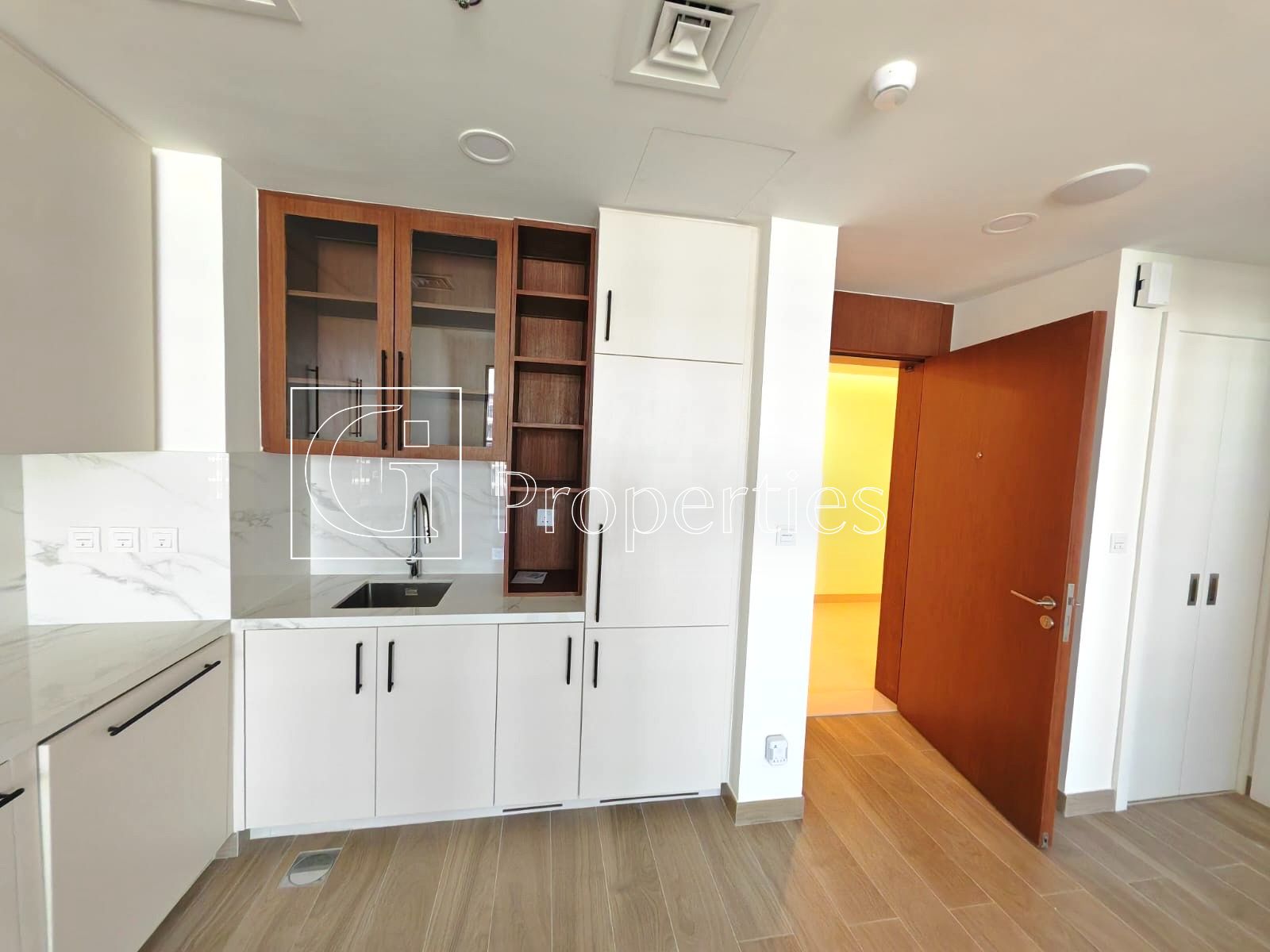 Open Kitchen | Spacious Layout | Boulevard View - 7