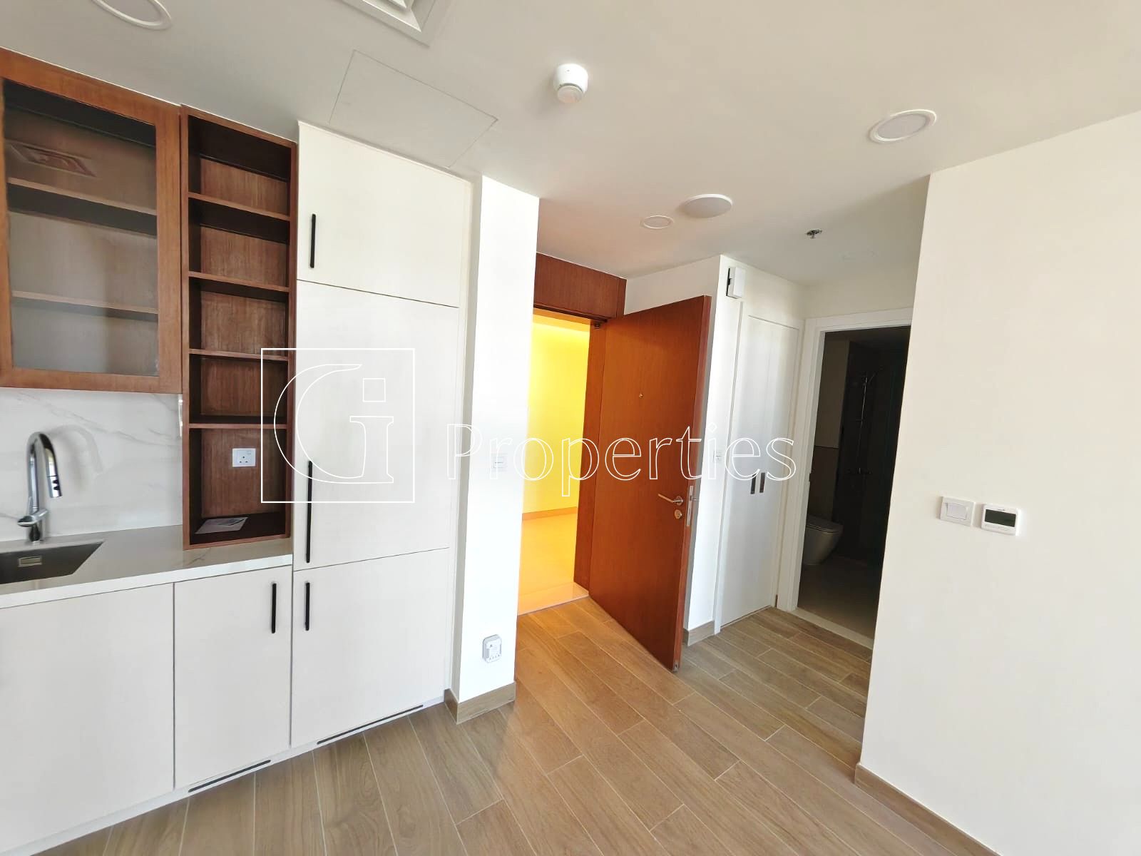 Open Kitchen | Spacious Layout | Boulevard View - 6