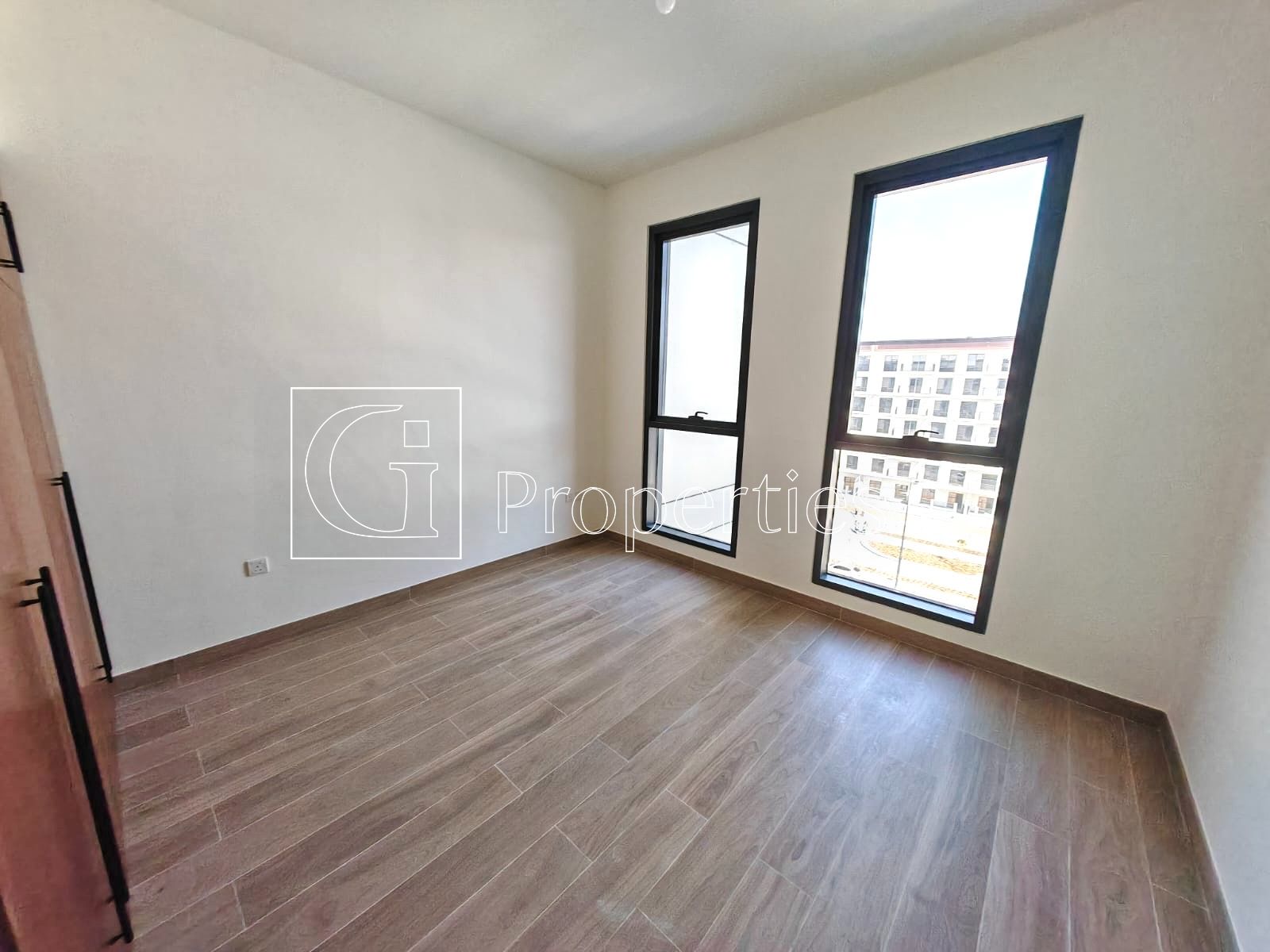 Open Kitchen | Spacious Layout | Boulevard View - 8