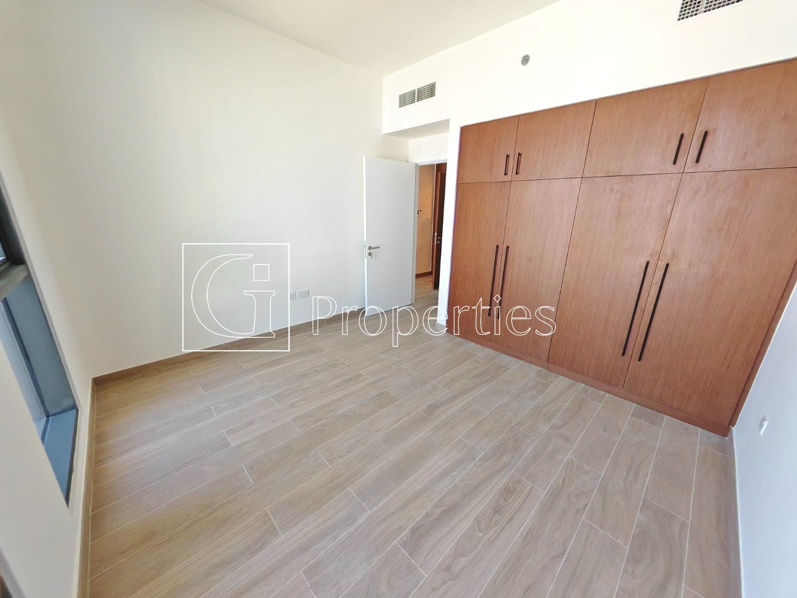 Open Kitchen | Spacious Layout | Boulevard View - 9