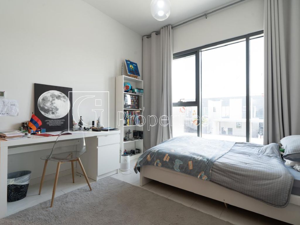 Unfurnished | Ready to Move | Big Layout - 12