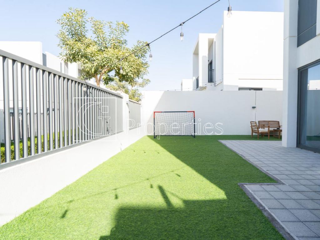 Unfurnished | Ready to Move | Big Layout - 17