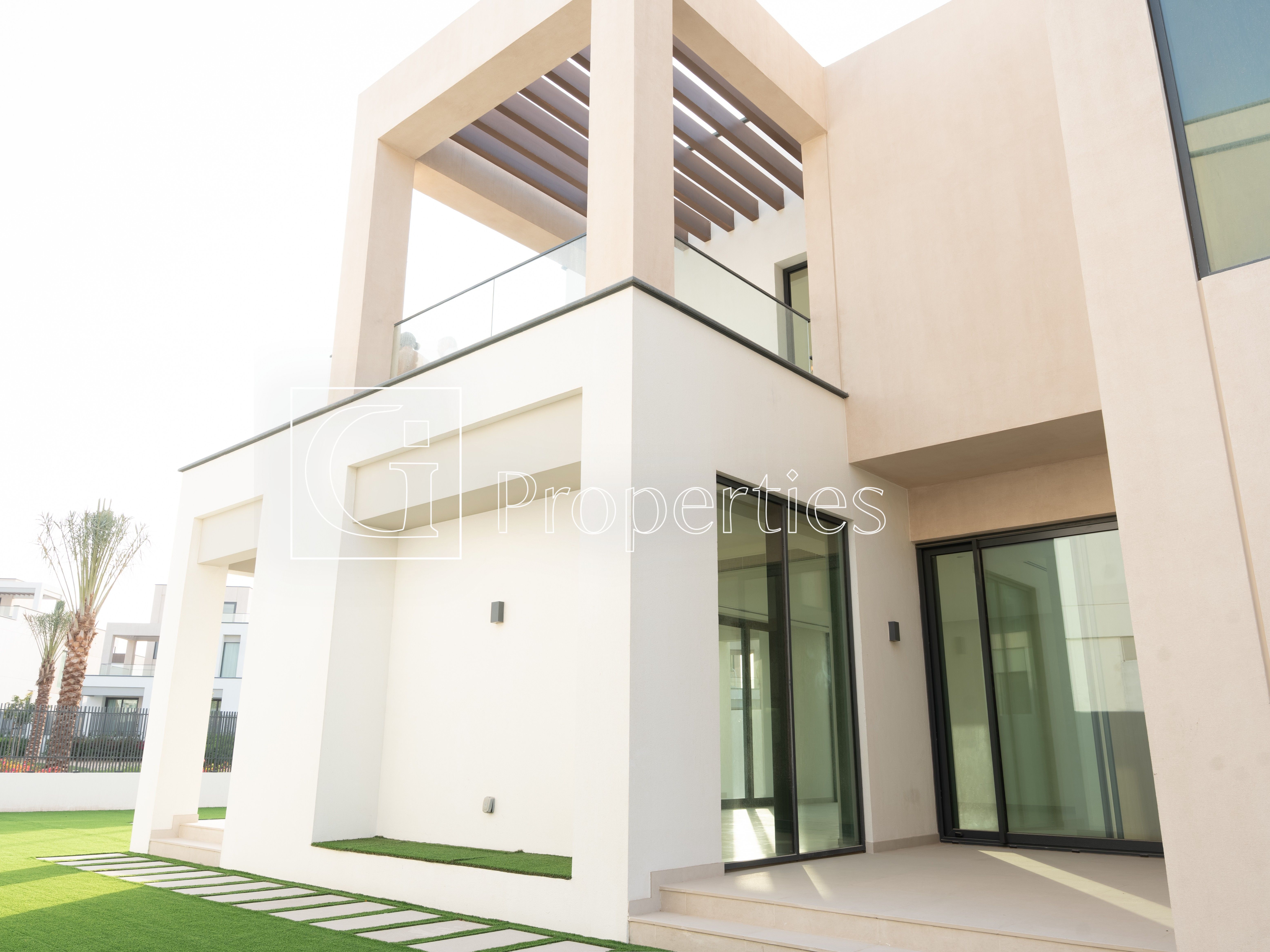 Brand New | Vacant | Huge Landscaped Plot - 4