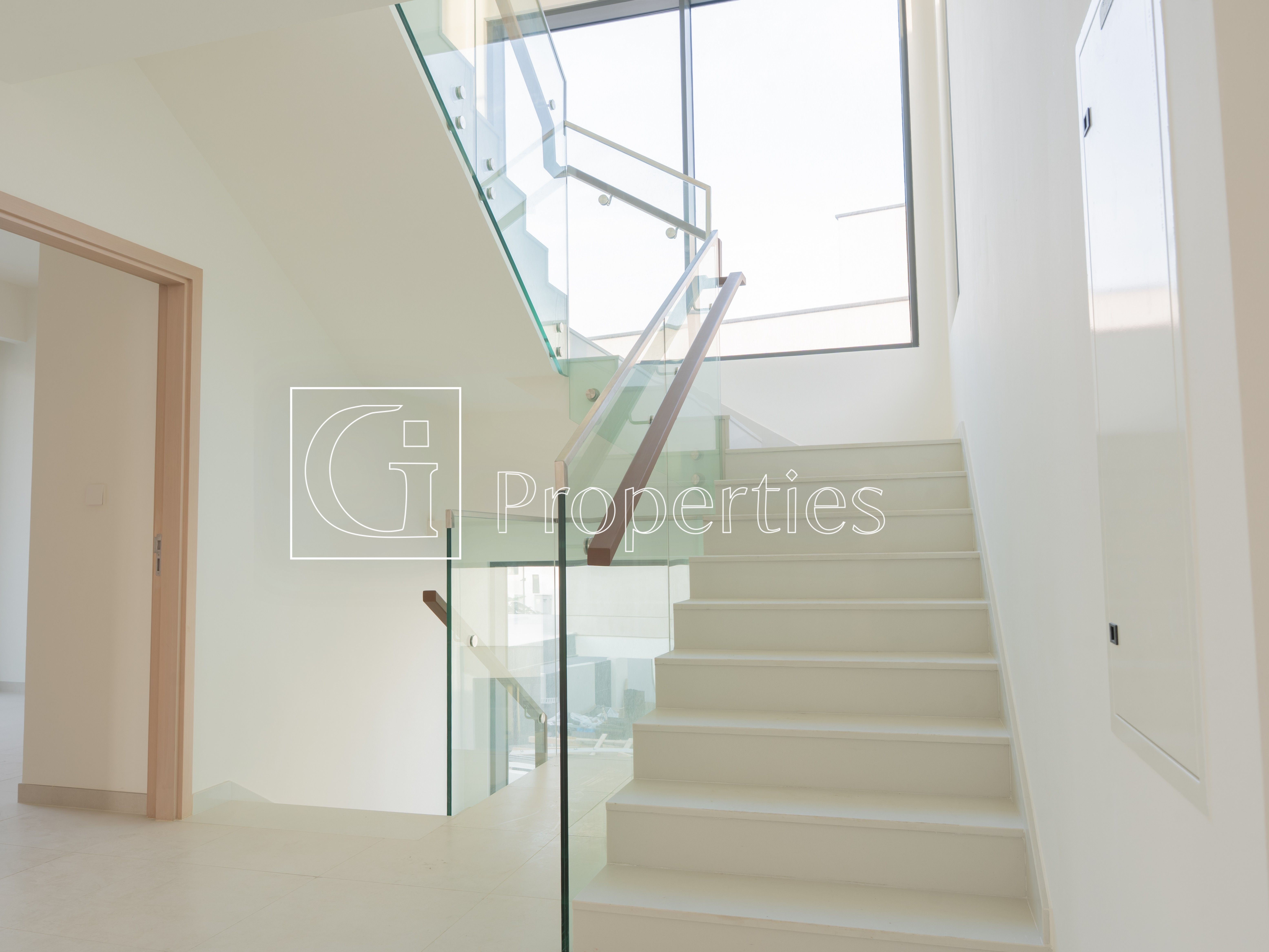 Brand New | Vacant | Huge Landscaped Plot - 10