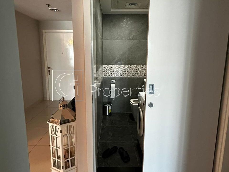 Upgraded | Fully Furnished | Canal View - 10