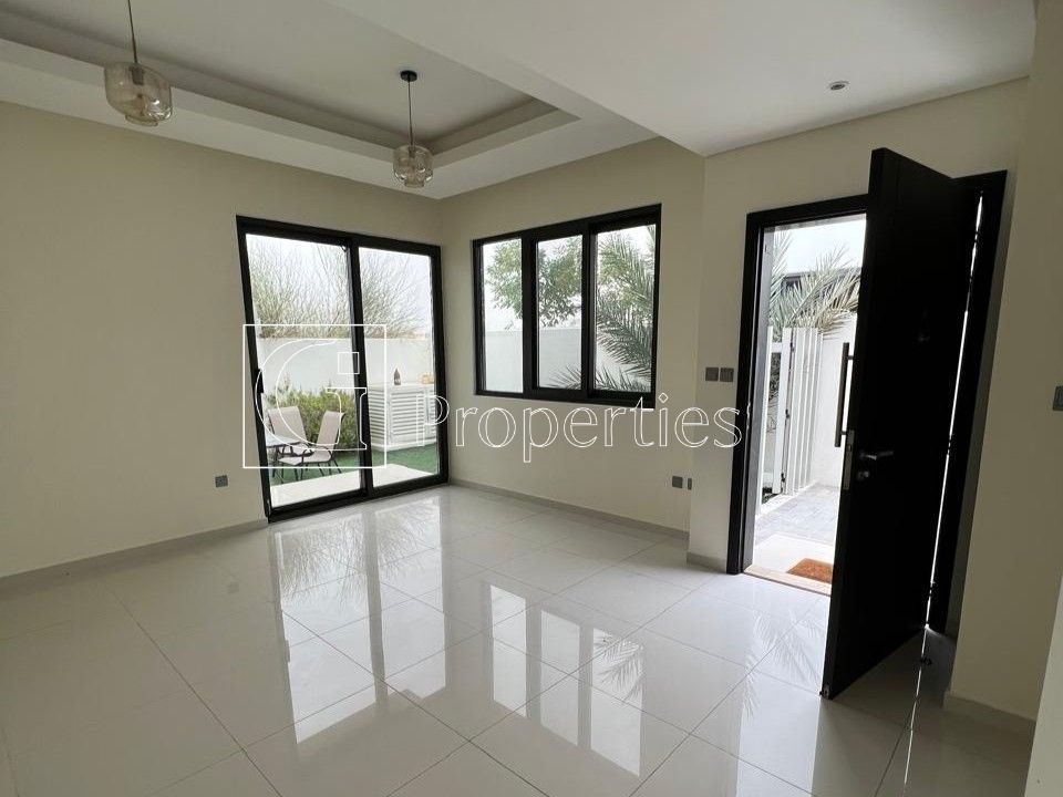 Single Row | Desert View | Spacious 3BR+M - 8