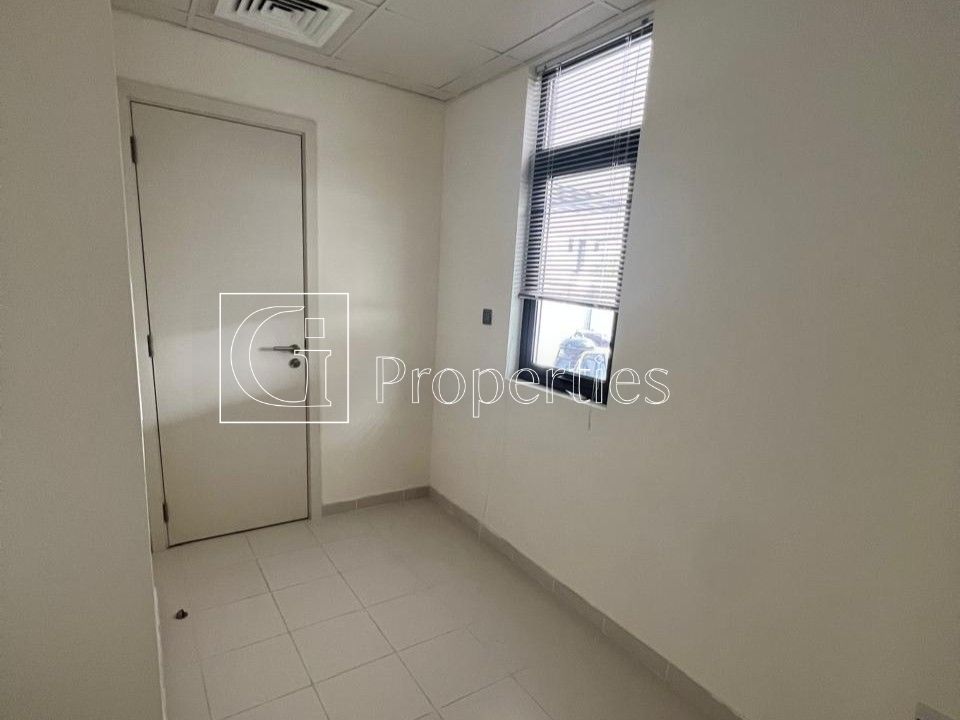 Single Row | Desert View | Spacious 3BR+M - 10