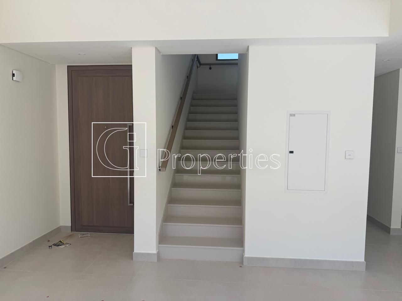 Middle Unit | Amazing Price | Good Location - 5