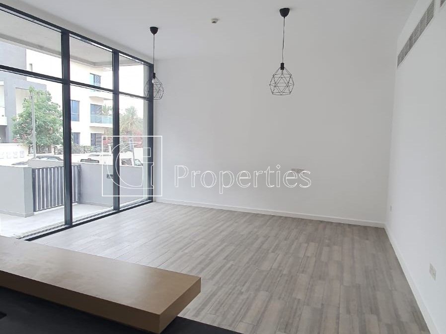 Luxury Duplex | Vacant | Huge Layout - 2