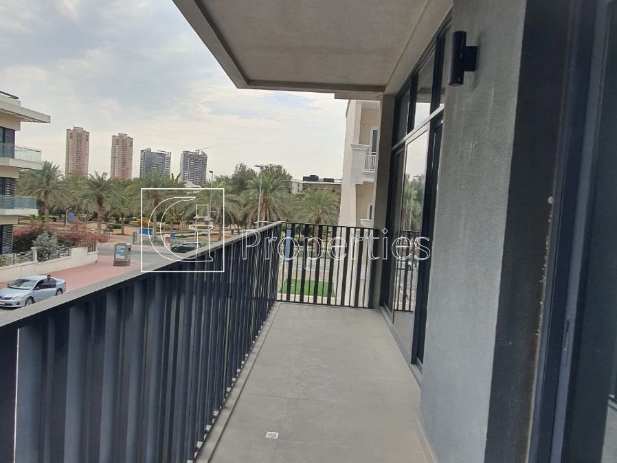 Luxury Duplex | Vacant | Huge Layout - 4