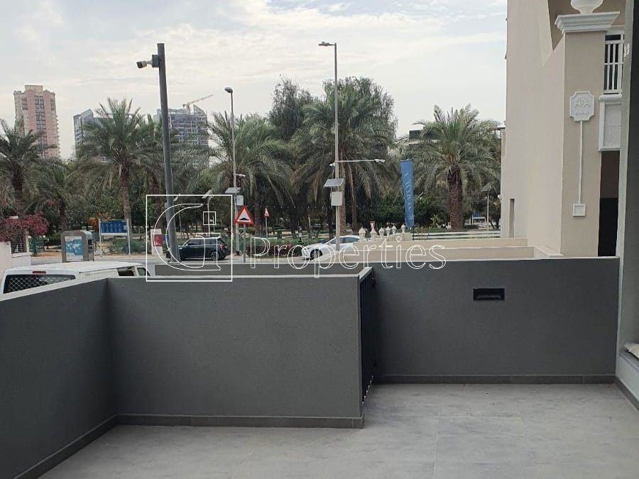 Luxury Duplex | Vacant | Huge Layout - 6