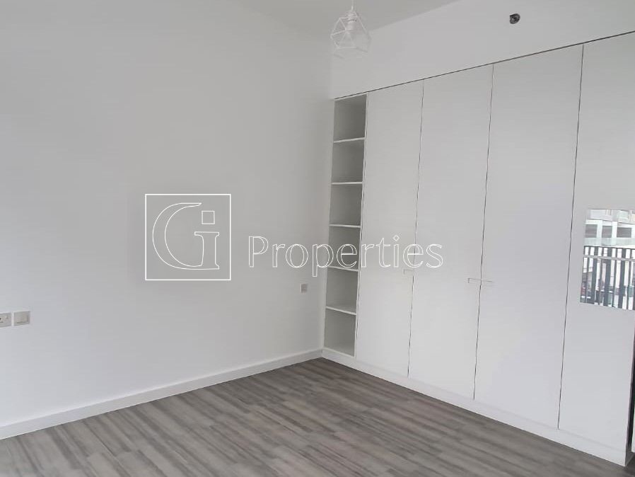 Luxury Duplex | Vacant | Huge Layout - 10