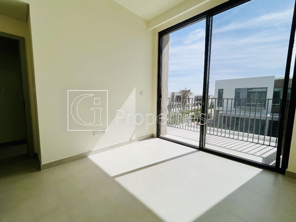 Brand New | Ready to Move In | Prime Location - 11