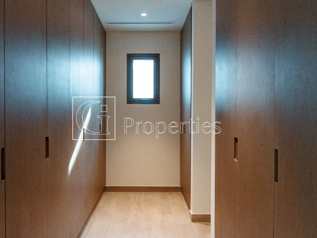 Big Layout | Spacious | Elegant Layout - 15